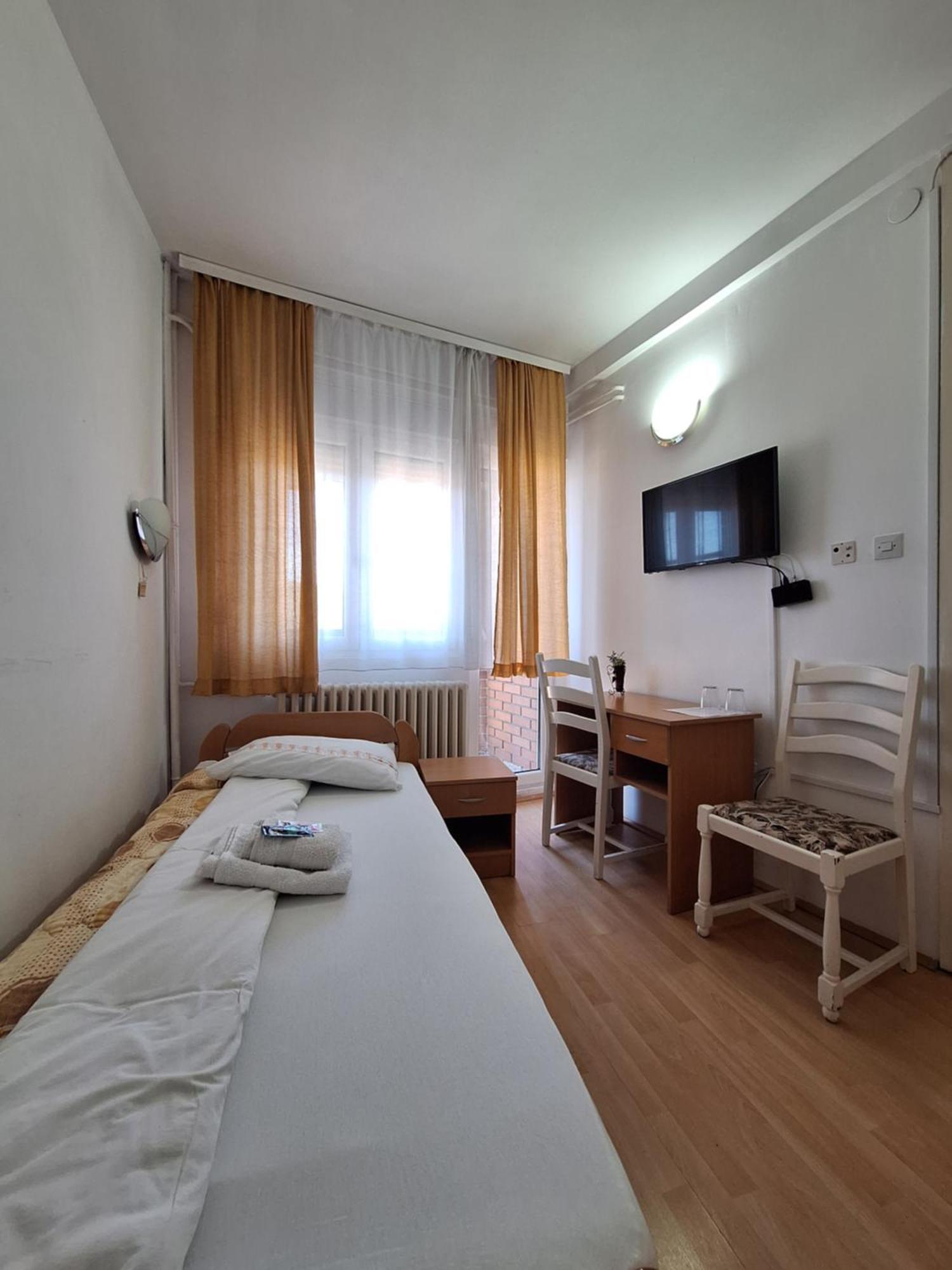 Hotel Konaciste Trstenik Eksteriør billede