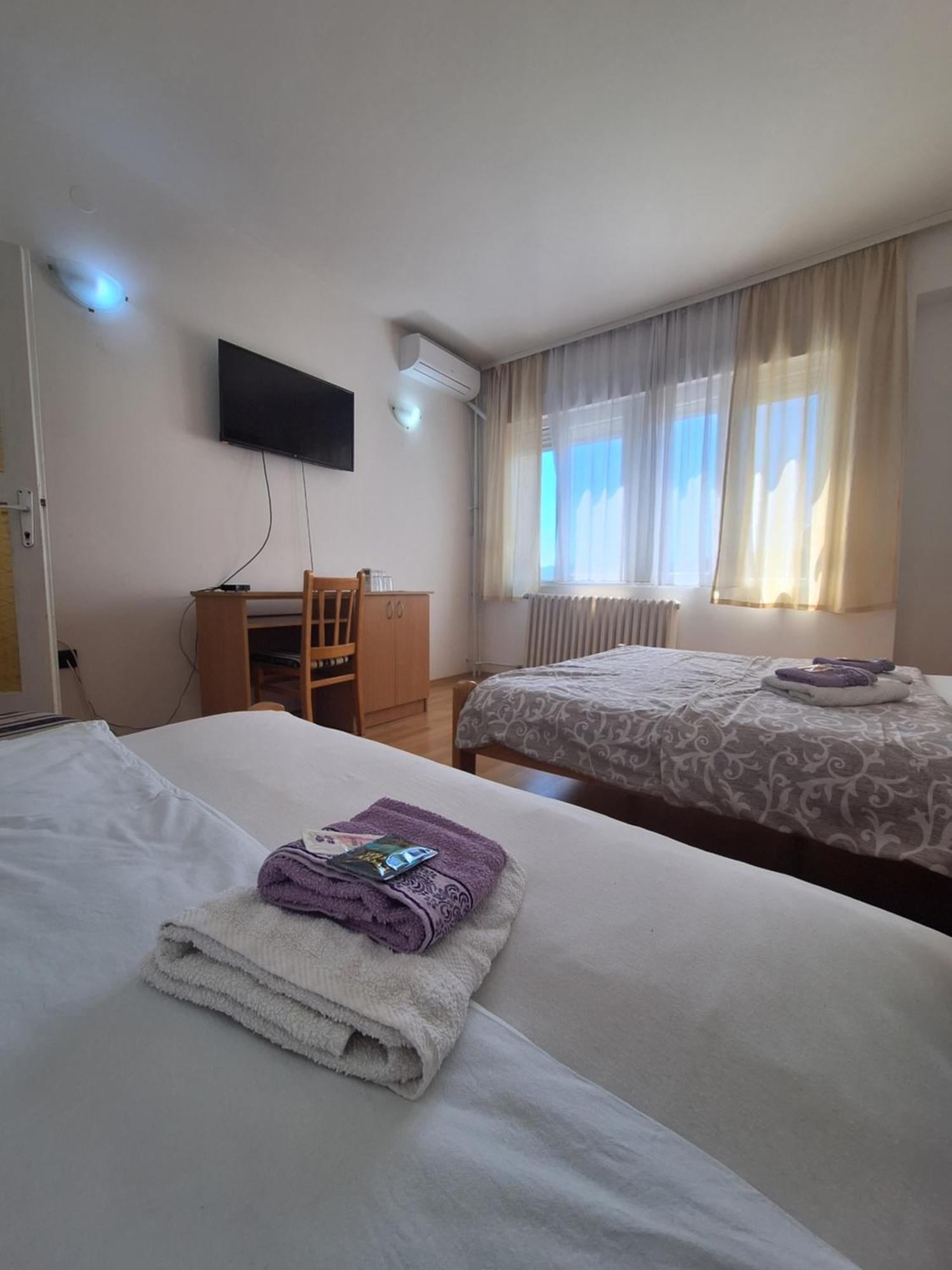 Hotel Konaciste Trstenik Eksteriør billede