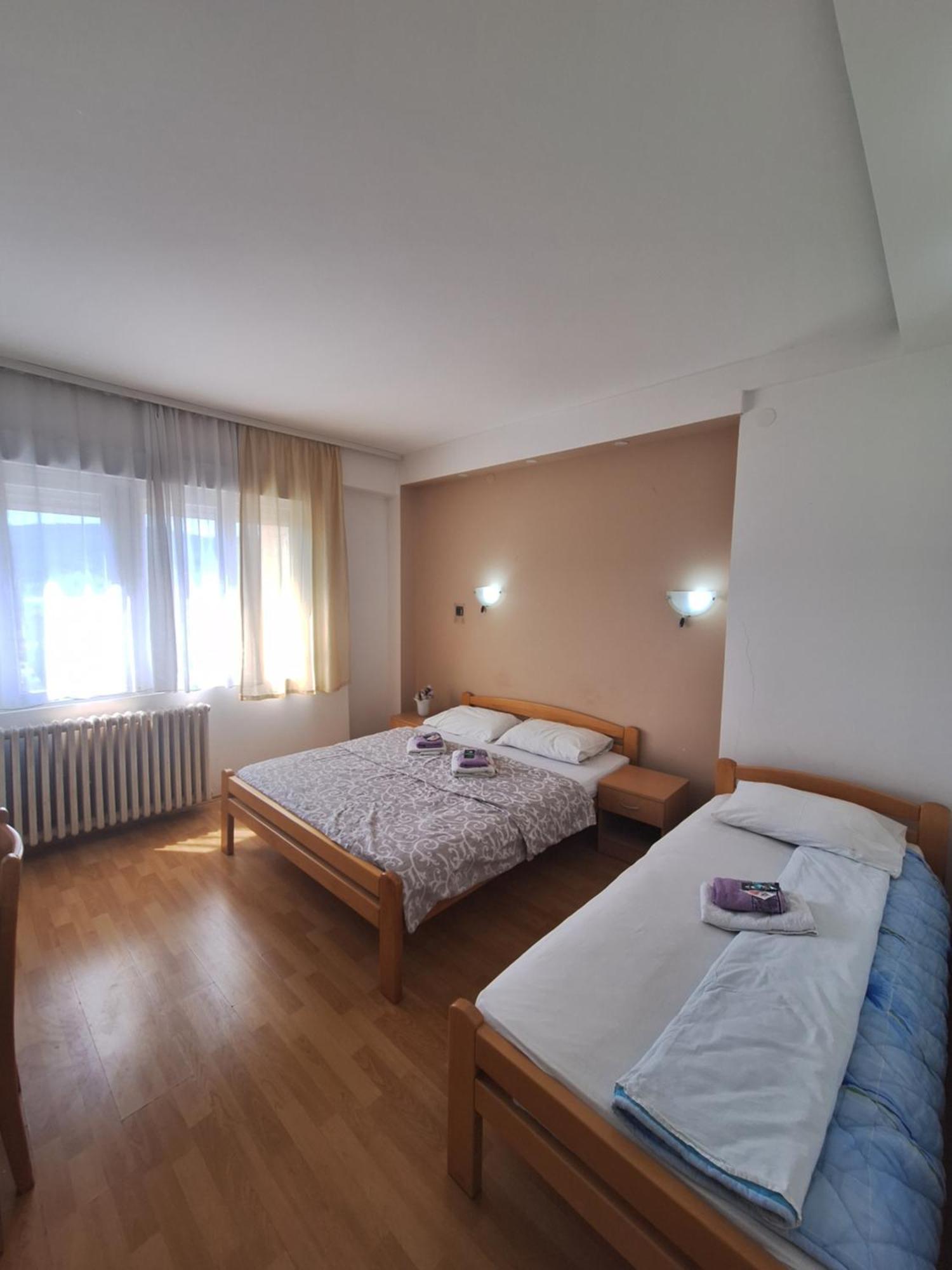 Hotel Konaciste Trstenik Eksteriør billede